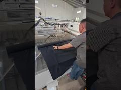 Máquinas de distribuição de joias para vestuário, couro, calçados, chapéus, lenços e outros produtos têxteis