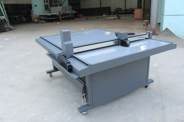Máquina de corte da amostra de pano do teste padrão do vestuário com sistema de impressão contínuo do Inkjet